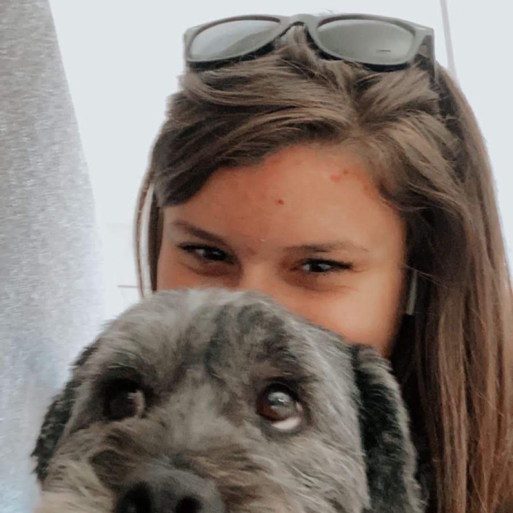 Meet your Posher, Olivia